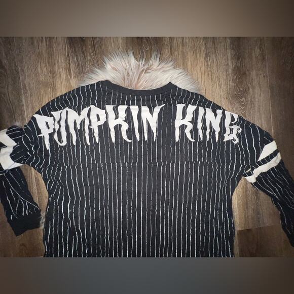 Timmy Burton’s The Night Before Christmas long sleeve shirt - Picture 6 of 7